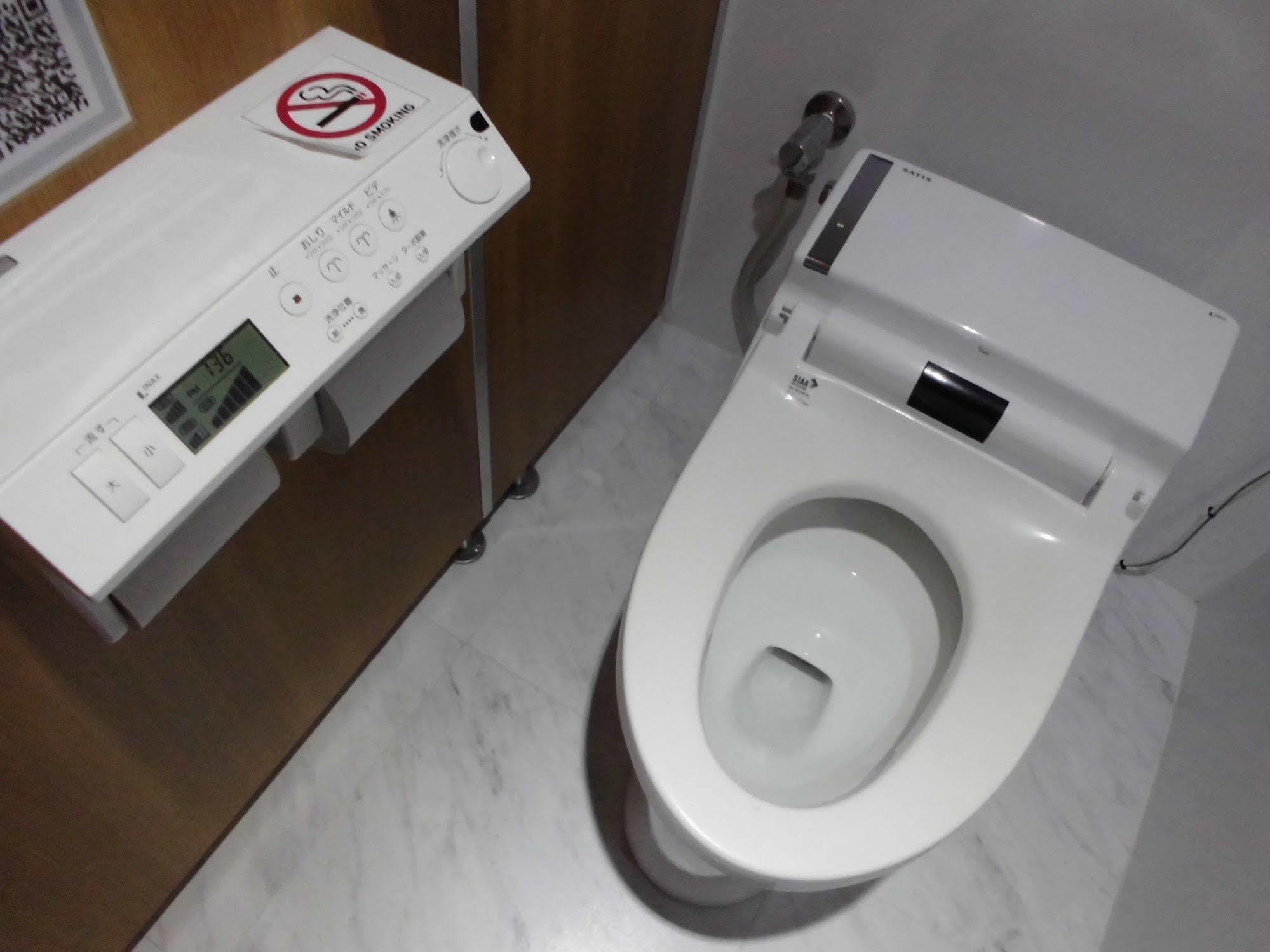 Wellbe Meieki Nagoya Buitenkant foto